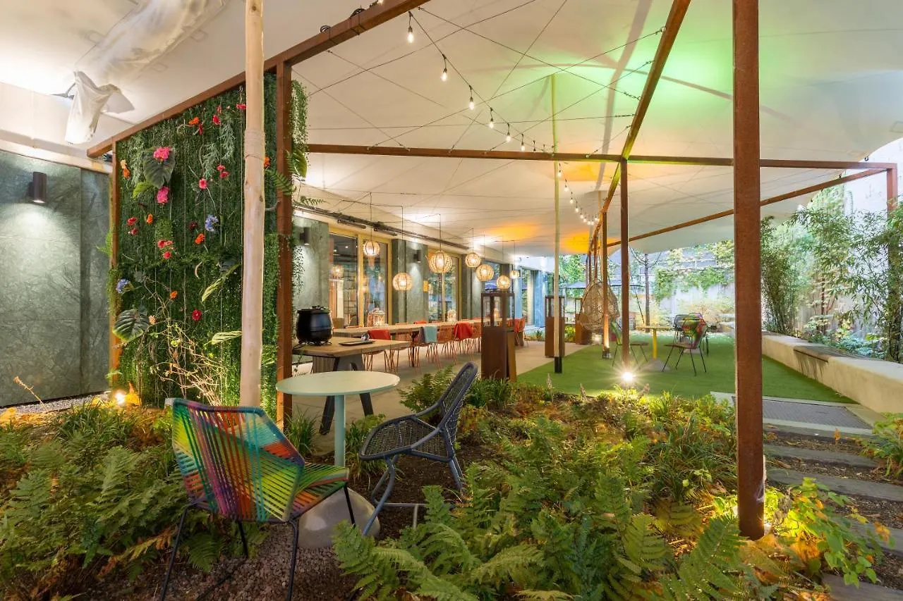 A-Stay Anvers Hotel
